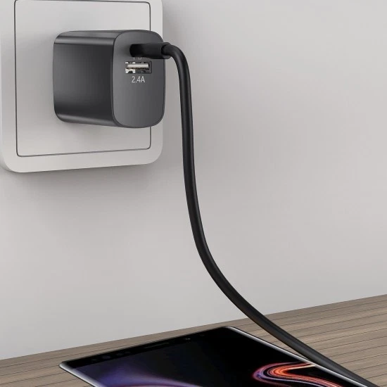 Fast Charging 18W Power Delivery USB-C 2.4A & USB-a Port Home Charger with Cable - Image 3 of 4