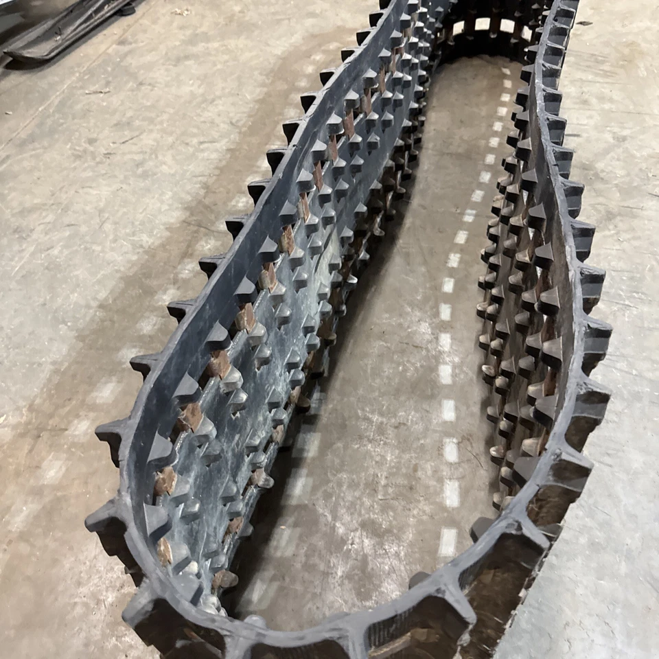 Skidoo Polaris Arctic Cat Track Camoplast Challenger 136 x 1 X 15 X 679-9781 - Image 4 of 4
