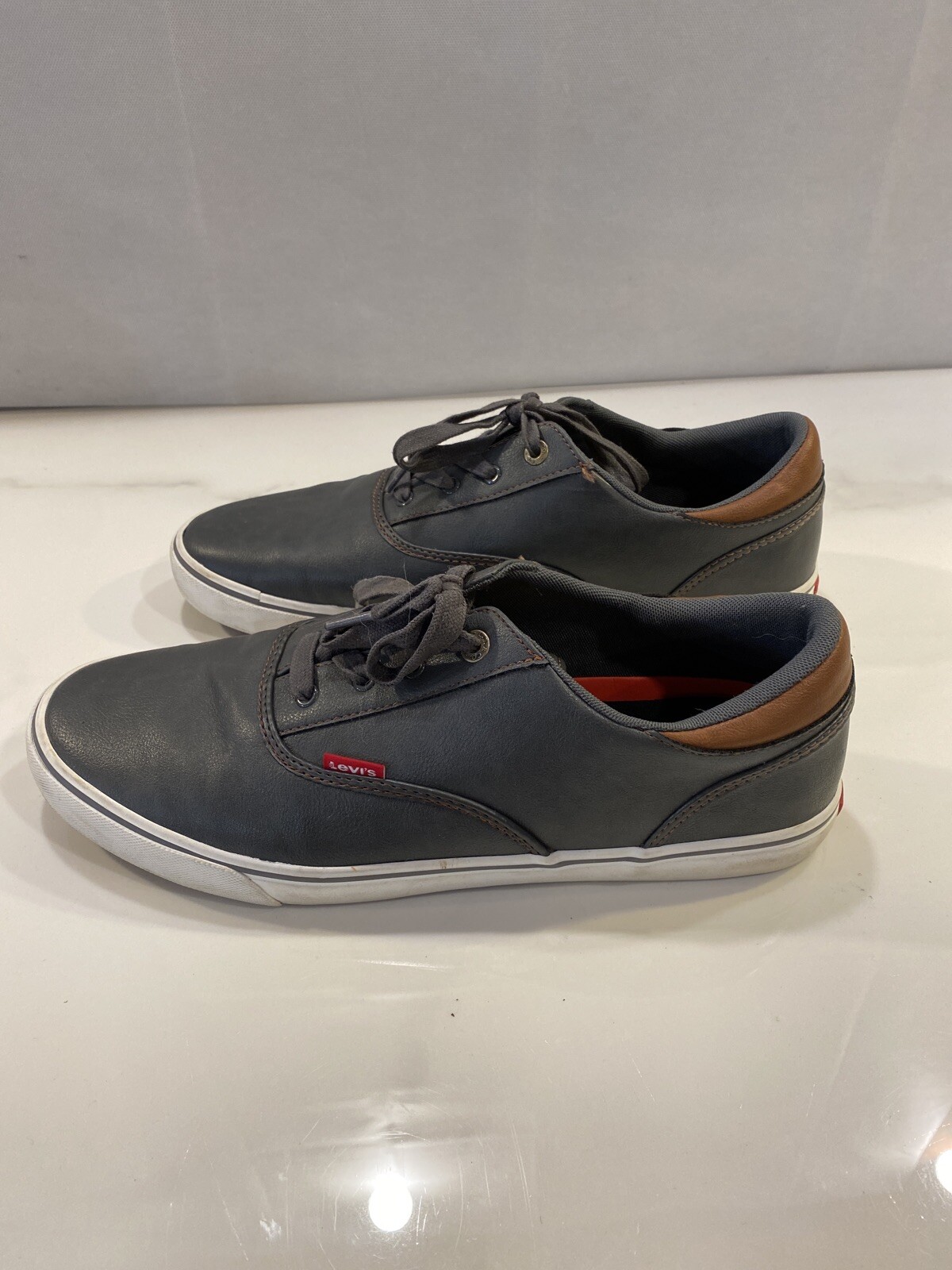 Levis Comfort Men's Sneakers Size 12 