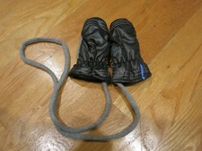 IKKs Black And Gray Baby Boys Mittens Size T2