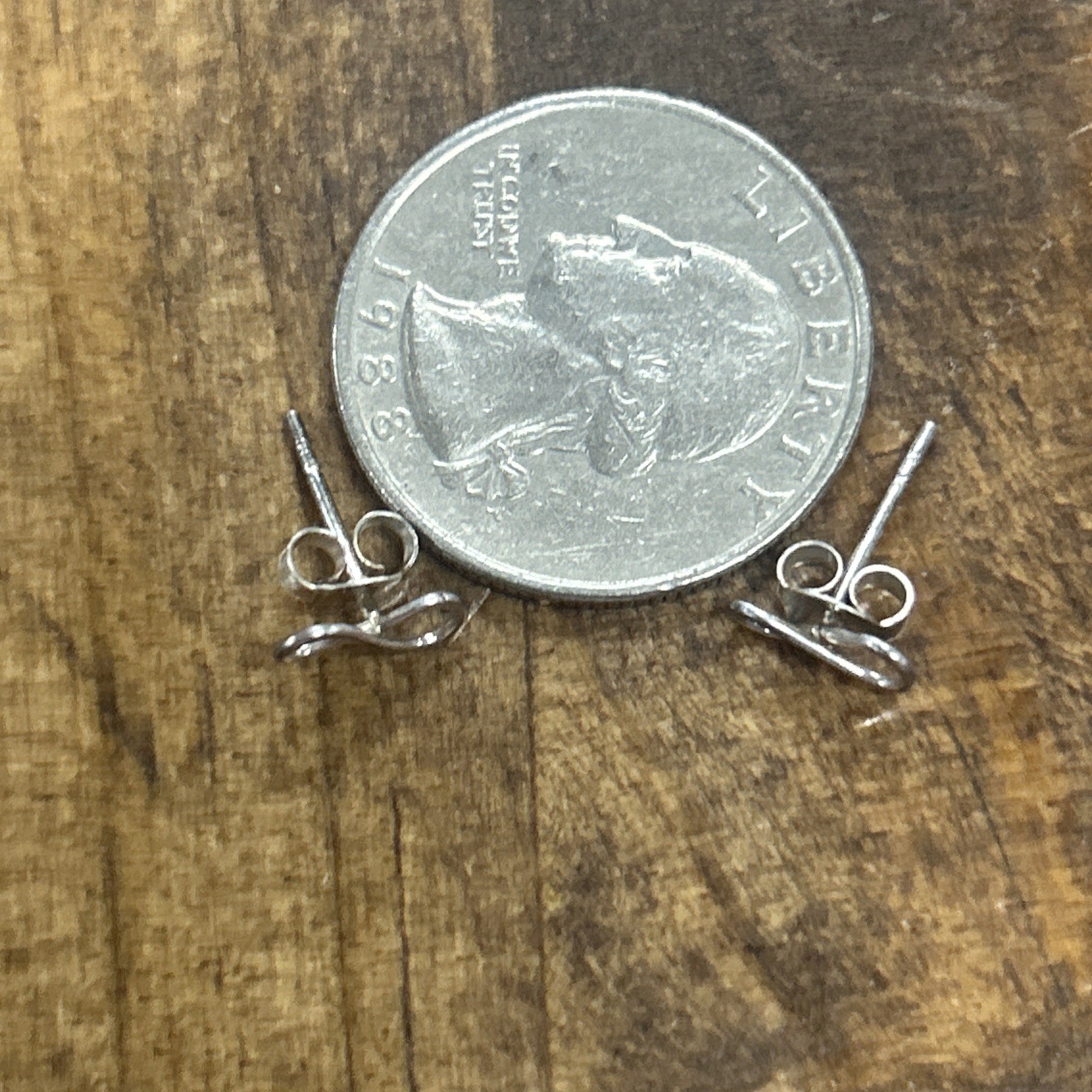 Sterling Silver Infinity Loop Stud Earrings .4 Gr… - image 4