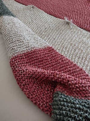 Decken, Blankets: Handmade Decken in allen Farben knitted