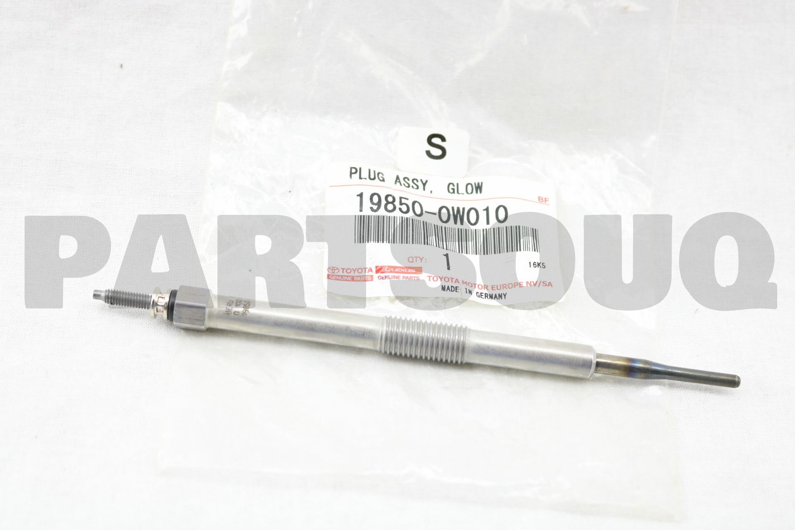 198500W010 Genuine Toyota PLUG ASSY, GLOW 19850-0W010