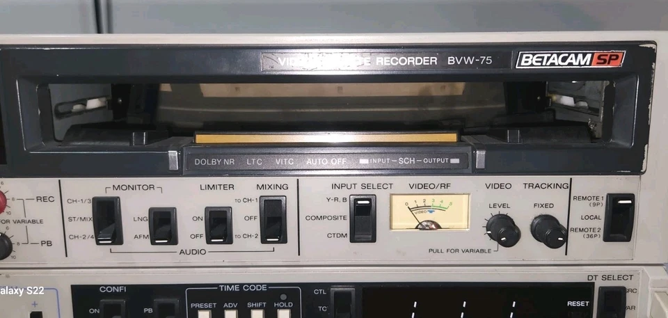 Grabadora de casete de video Sony Betacam SP BVW-75 Studio Editor Foto 3 de 4