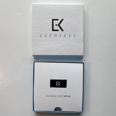 Everykey Password Manager Access Control Device Kit w/ Charging Cable & Key Ring