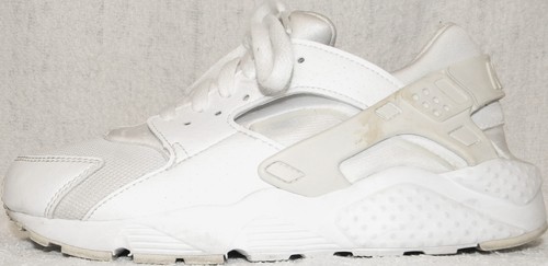 NIKE "Huarache" sneakers, retail $125, men's sz. 7M - Picture 2 of 11