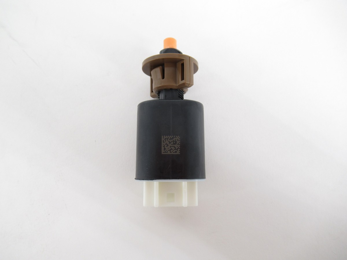 その他 harihari8080 Genuine Toyota 84340-09280 Brake Stoplamp Switch 18-20 Camry 17-19