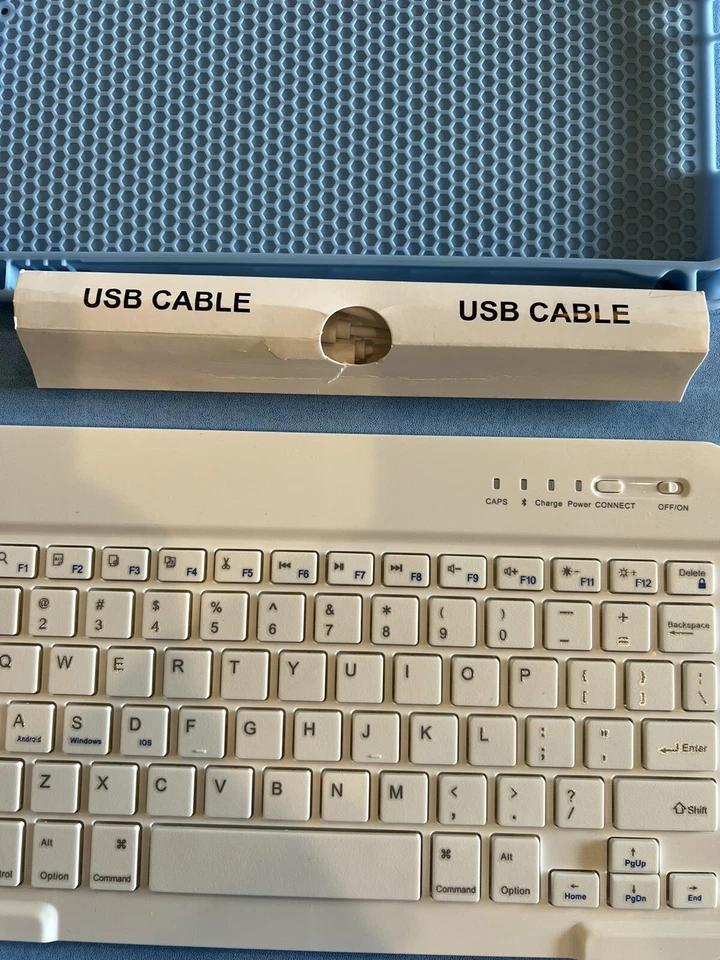 Wireless Keyboard for Tablet  10in  Light Blue - Image 4 of 4