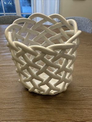 VTG PRIMO'GI ~ WHITE GLAZED HANDMADE WOVEN TALL HOLDER - MADE IN ITALY