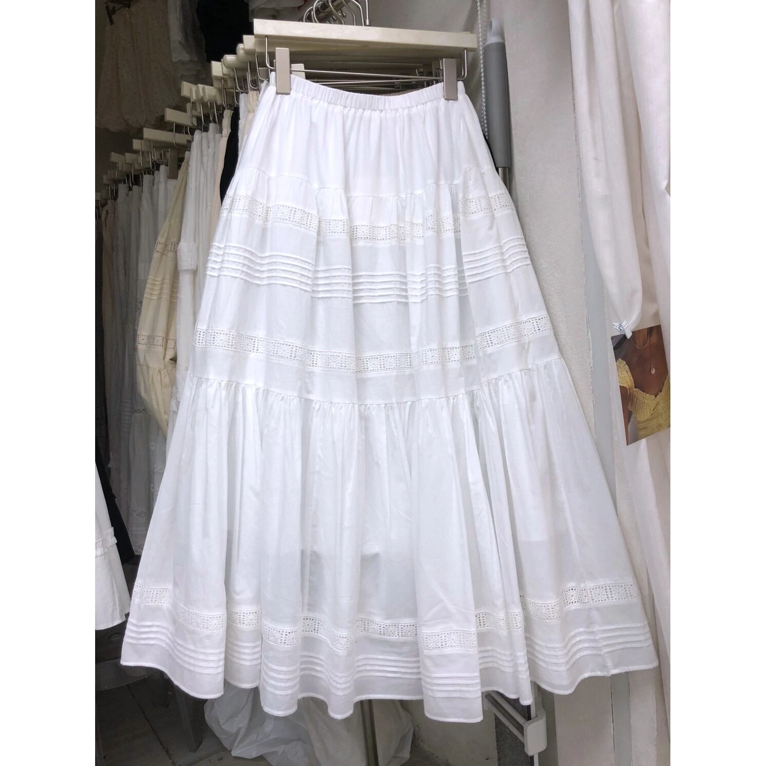 Women’s White Tiered Maxi Skirt Cottagecore Lace Trim Elastic Waist Long Skirt
Opens in a new window