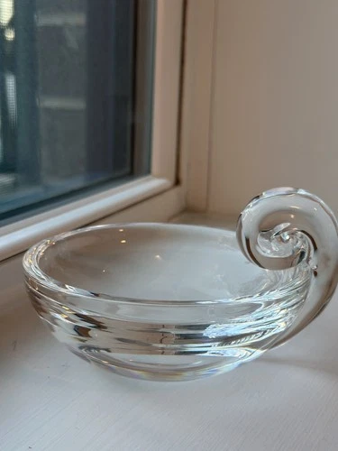 Vintage Steuben Signed Heavy Crystal Glass Bowl Snail Swirl Handle 5.25”