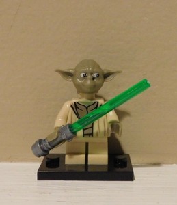 mini yoda figure