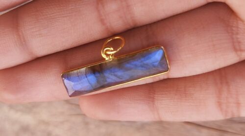 Natural Labradorite Pendant-IN Solid 18K Yellow Gold Charm for Necklace - Picture 3 of 4