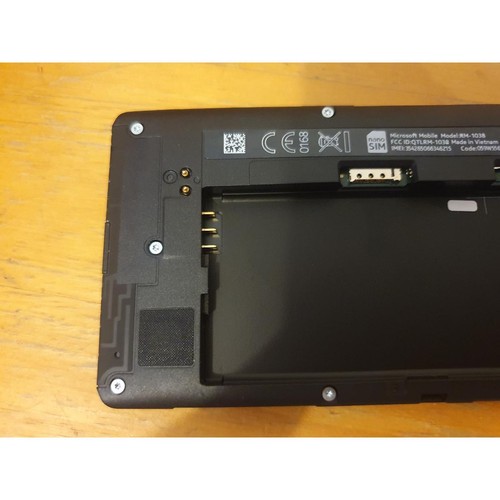 Nokia Lumia 735 RM-1038 Smartphone Black 4.7" OLED 6.7MP (1GB + 8GB) - For Parts - Picture 13 of 17