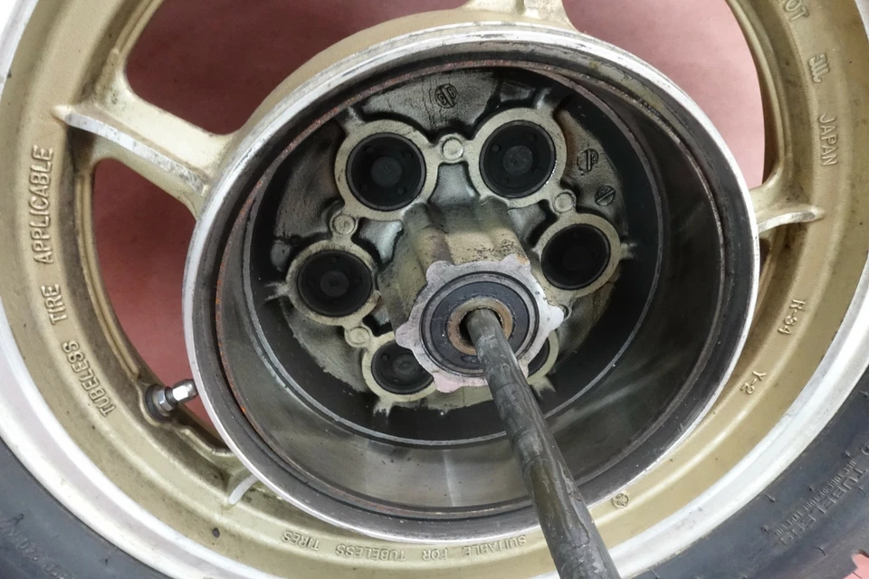 1986-1999 Yamaha VIRAGO 1100 XV1100 Rear Wheel Rim Tire 140/90-15 - Image 4 of 4