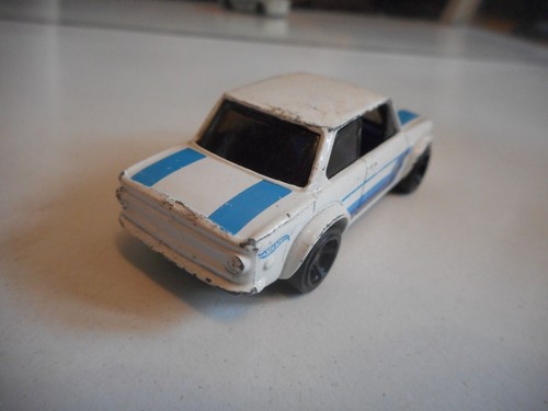 Hotwheels BMW 2002 in WHite - Bild 2 von 2
