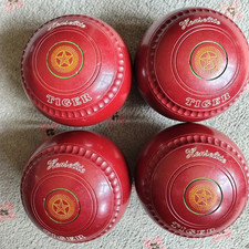 Henselite Tiger Lawn Bowls, Size 5, Heavy Set of 4 Red (Brick Red)
