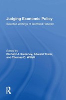 Judging Economic Policy | Richard J Sweeney | Taschenbuch | Englisch | 2023