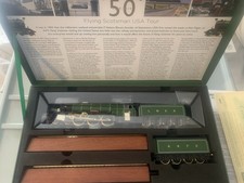 Hornby USA Tour Flying Scotsman Gold 50 Limited Edition 00 Gauge R3738 