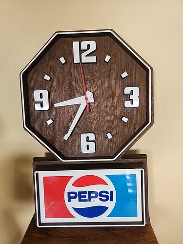 VINTAGE PEPSI PLUG-IN ELECTRIC WALL CLOCK- WORKING COLLECTABLE 