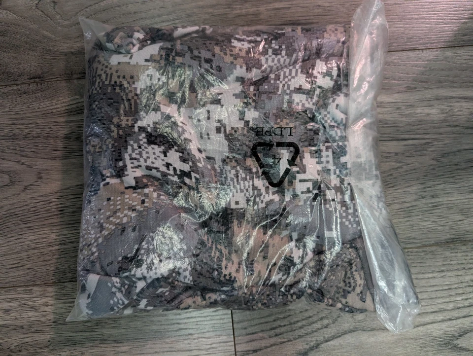 Sitka Gear Core Mid Weight Bottom, Optifade Elevated II, 3XL, NWT's! - Image 2 of 3