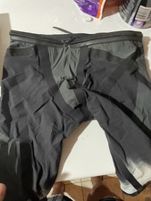 TYR Venzo - Mens 30 - Black