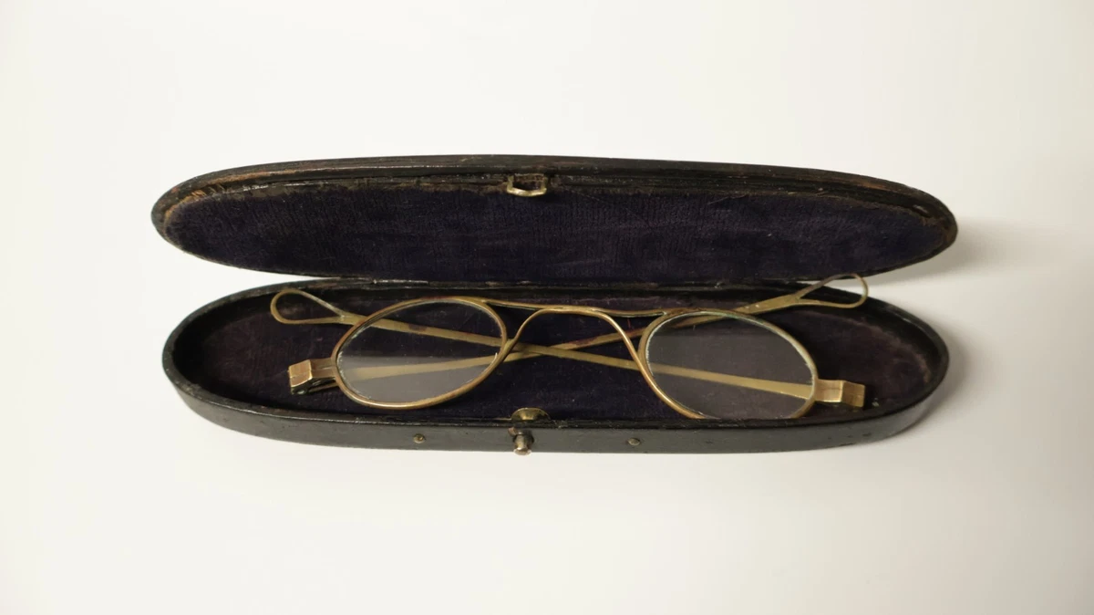 Etui A Lunette Ancien À VENDRE! - FR