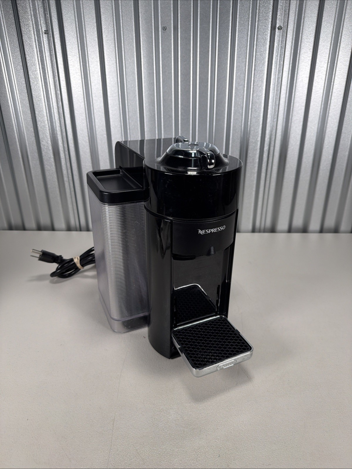 DeLonghi EVN135B Nespresso Vertuo Coffee and Espresso Machin