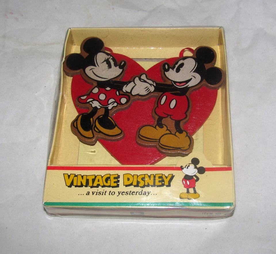 Enfeite de Natal vintage Disney coração Mickey Mouse dia dos namorados - Imagem 3 de 4