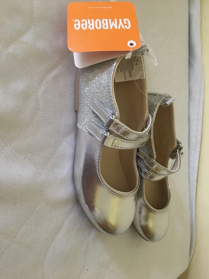 NUEVO CON ETIQUETAS GYMBOREE Zapatos de Vestir Planos Plateados Elegantes y Divertidos Niña Niño 4,5,9,10 Foto 3 de 4