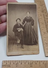 COUPLE - Man and Woman - PHOTOGRAPH - CDV - listing # 4536