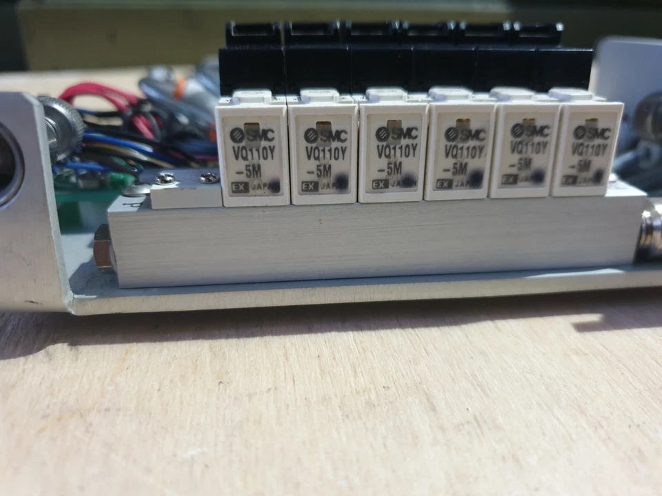 6 SMC ZSE2-T1-55 Compact Pressure Switch W/ X 6  VQ110Y-5M VALVES ON A A15P1 ASS - Image 3 of 4