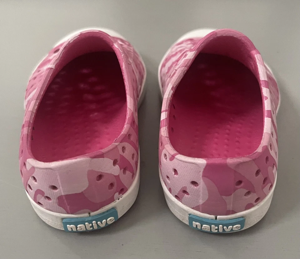 Zapatillas sin cordones Nativas con estampado Jefferson para bebé niña Hollywood rosa camuflaje talla 5 Foto 3 de 4