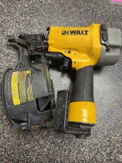 PARTS NOT WORKING DEWALT DW66C 1 Coil Siding And Fencing Nailer Used G8