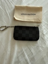 louis vuitton etui na karty z breloczkiem