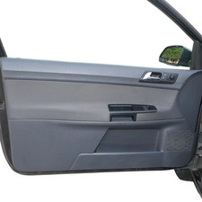 1x VW Polo 9N Türverkleidung Verkleidung Tür vorne links 2/3-Türer Griff Öffner
