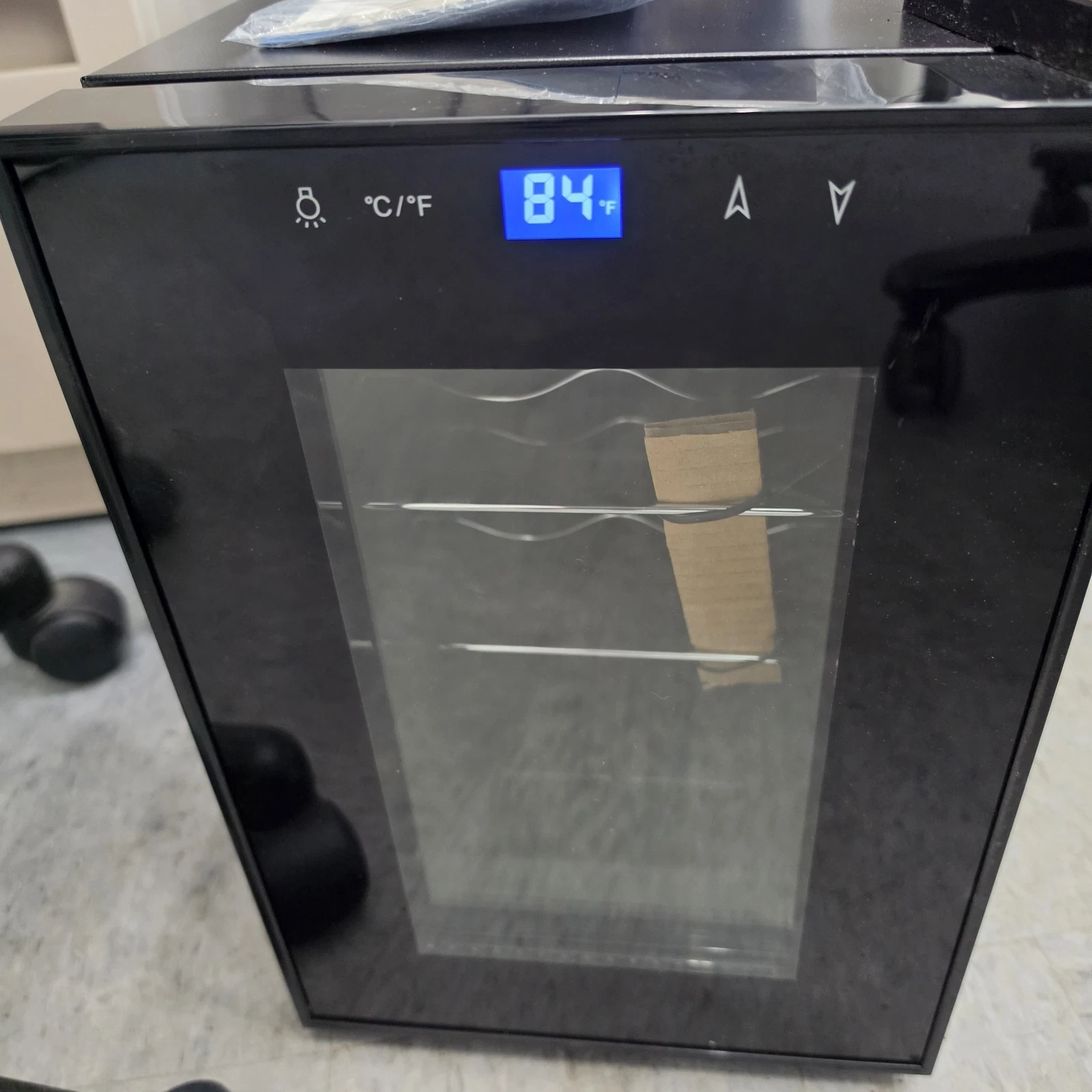 Igloo 6 Bottle Fridge Single Zone Wine Cooler Black
Opens in a new window or tab