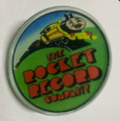 Rocket Records Elton John Button Pin Anstecker 1,5'' Kiki Dee Logo Stackridge