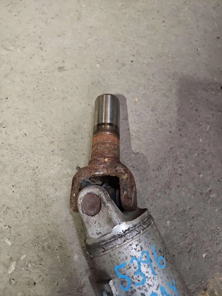 Chevy Trailblazer Ext Envoy XL 2003-2006 4X4 5,3 L eje de transmisión trasero OEM Foto 3 de 4