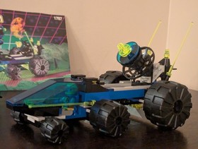 Vintage (1995) LEGO Space Unitron set 1787 Crater Cruiser - RARE