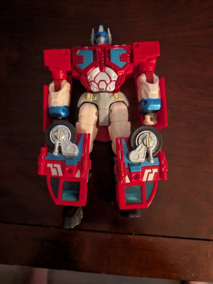 Boneco de ação Transformers Rid 2001 Optimus Prime completo Hasbro - Imagem 3 de 4