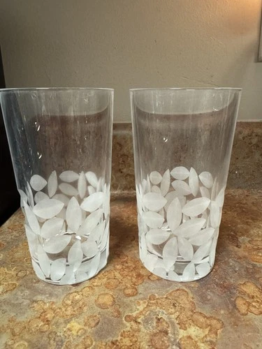 2 Pcs Vintage  Tiffany & Co. Clover High Ball Glasses READ. SOLD AS IS.