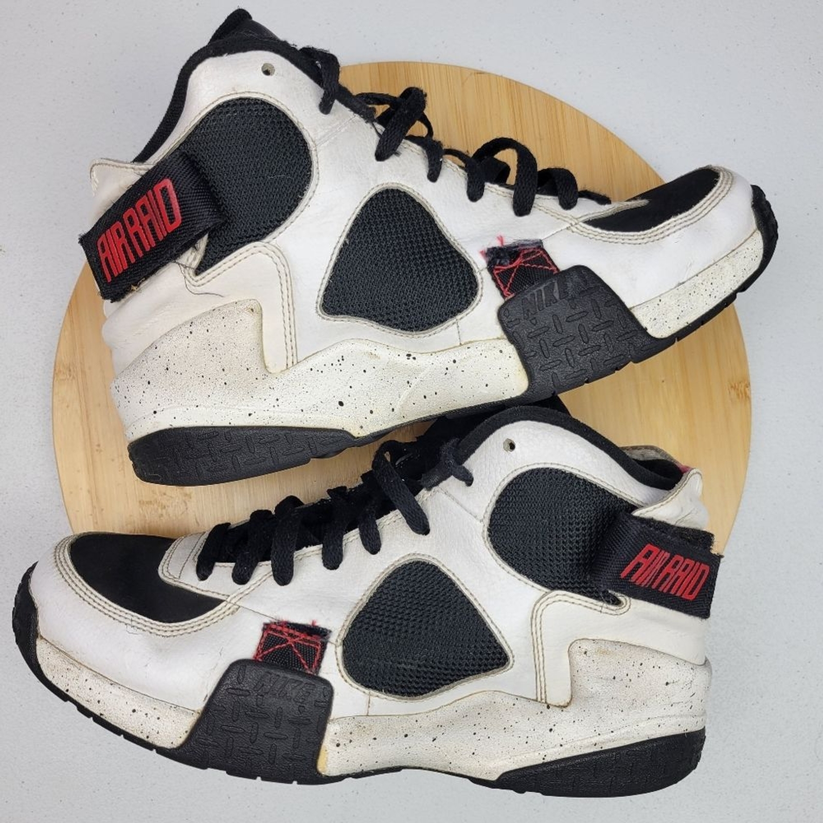 Nike Air Raid White Black Men's Size 9.5