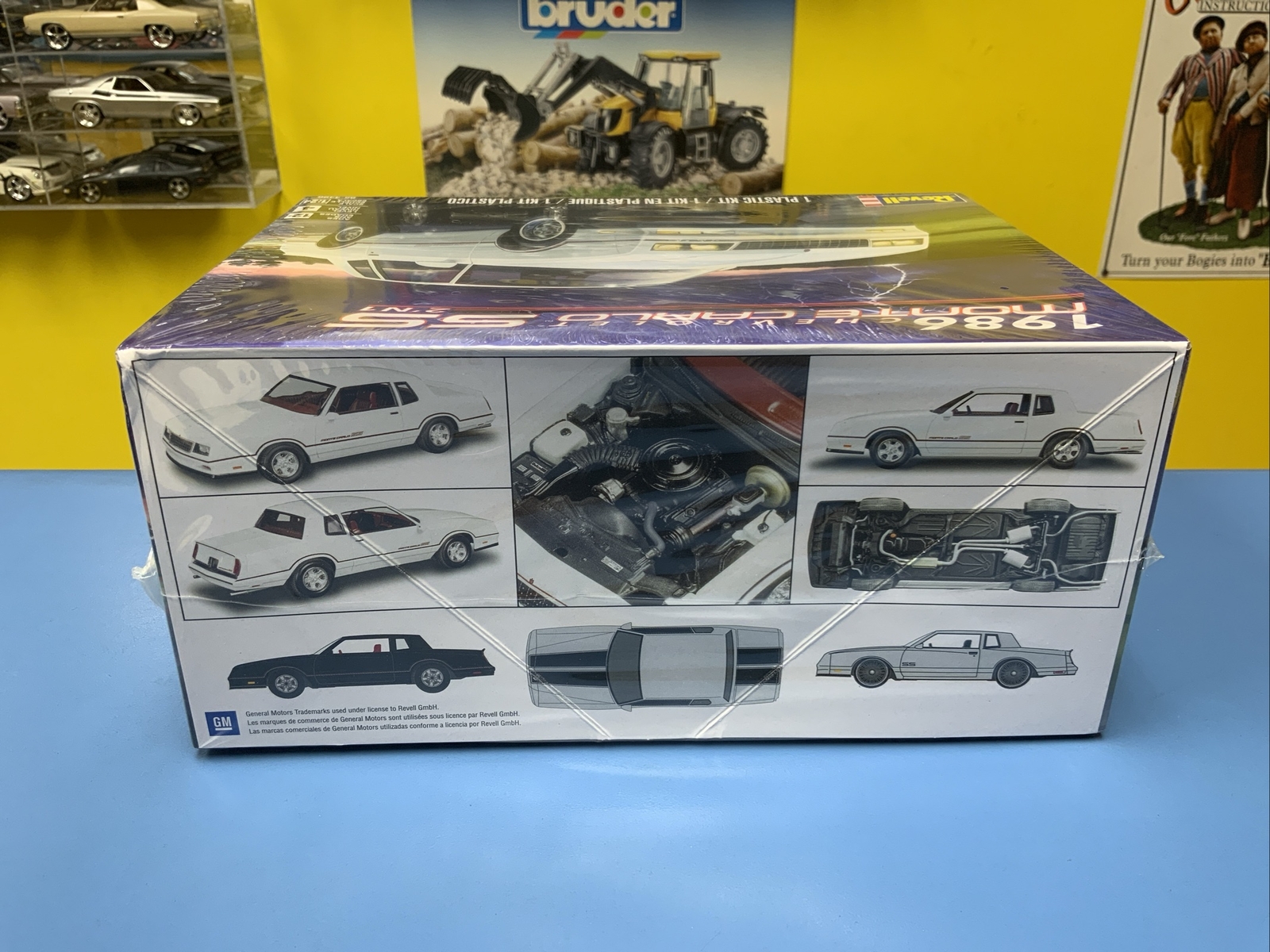 Revell 1986 Chevy Monte Carlo SS 2’N1 124 Scale Plastic Model Car