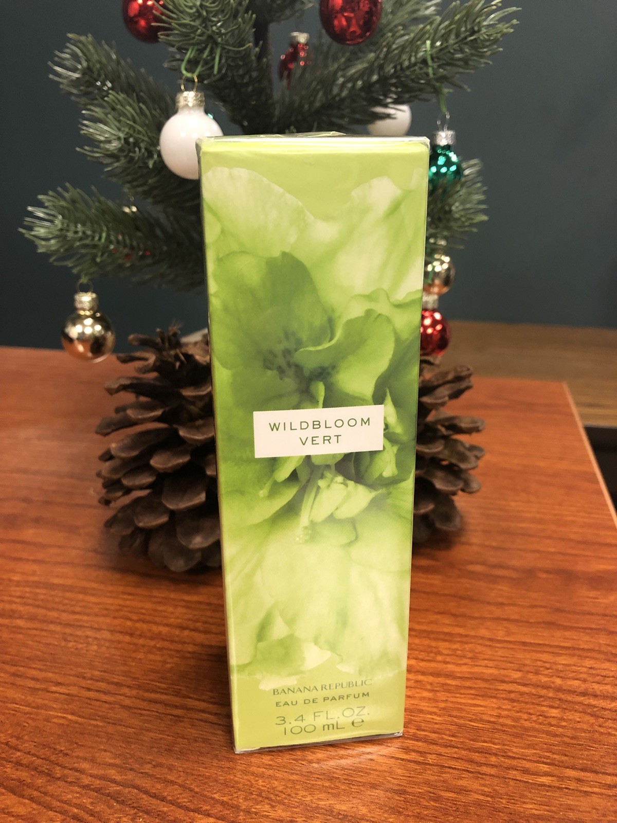 Banana Republic Wildbloom Vert Perfume