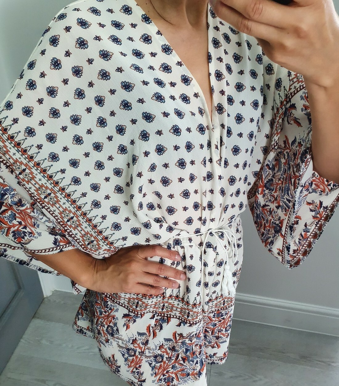 Lola May beautiful print short sleeve playsuit size UK 6 image 5