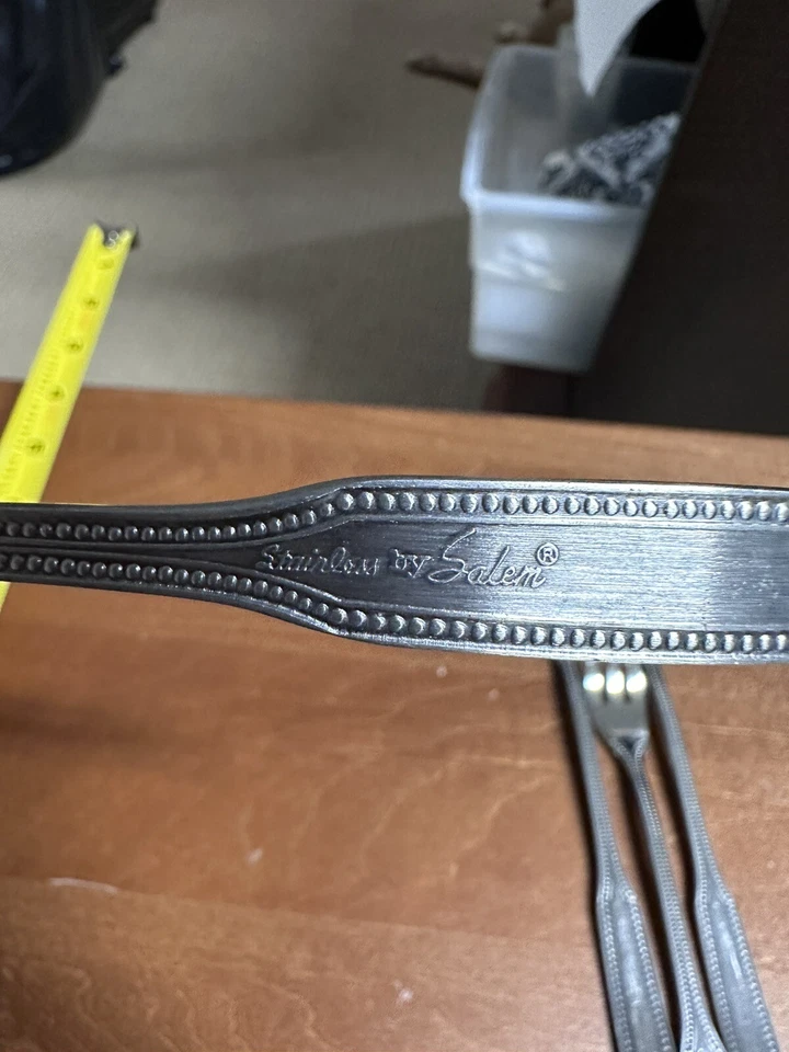 Juego de 4 tenedores de cena de acero inoxidable Salem Japón 1776 borde satinado con cuentas Foto 3 de 3