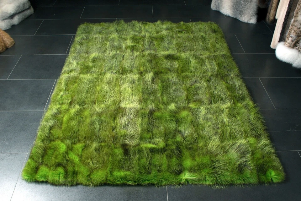 1536 Opossum Fell Teppich in besonderem Apfelgrün Felldteppich Echtpelz Teppich - Bild 2 von 4