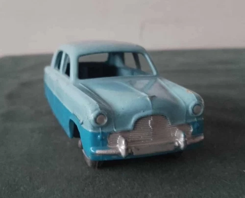 ORIGINAL VINTAGE DIECAST DINKY TOYS 162 FORD ZEPHYR CAR 2 TONE UNBOXED 1950s