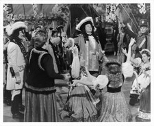 Lauritz Melchior sings big number during operatic sequence a scene- Old Photo